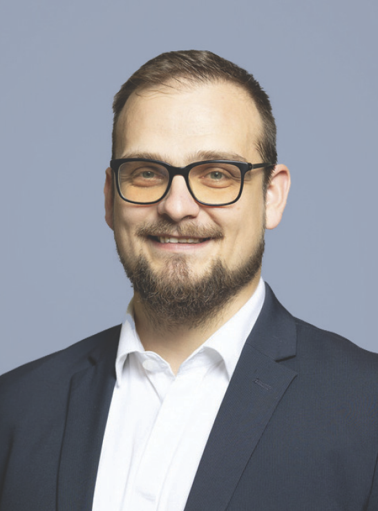 Dr. Áron Bartha